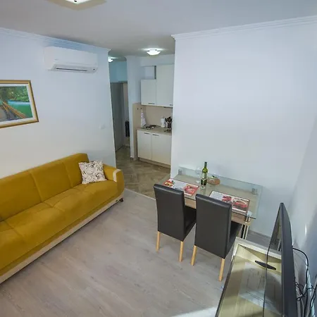 Апартаменты Apartmani Marin Сплит