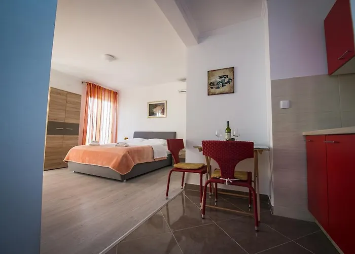 Apartmani Marin *