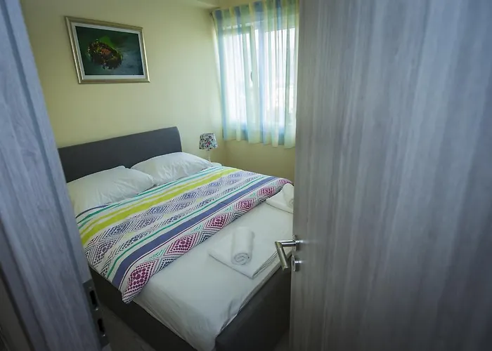 Apartmani Marin Lägenhet